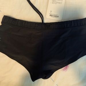 Lululemon salty swim hipster 6